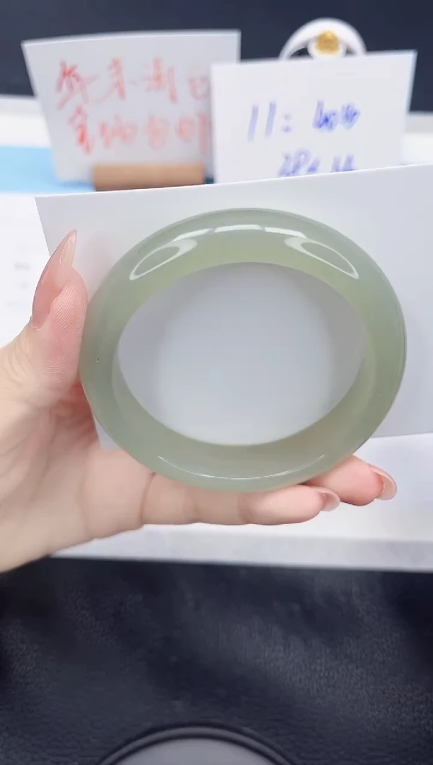 未镶嵌手镯石英质玉85-56.1