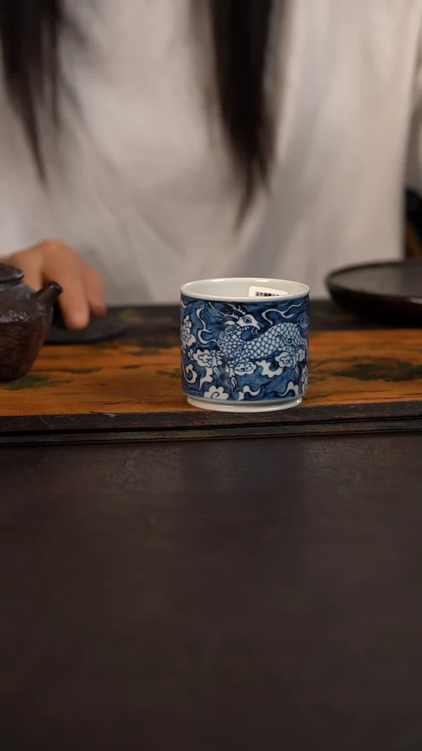 杯活动价赏君慕元蓝地麒麟引凤直口杯