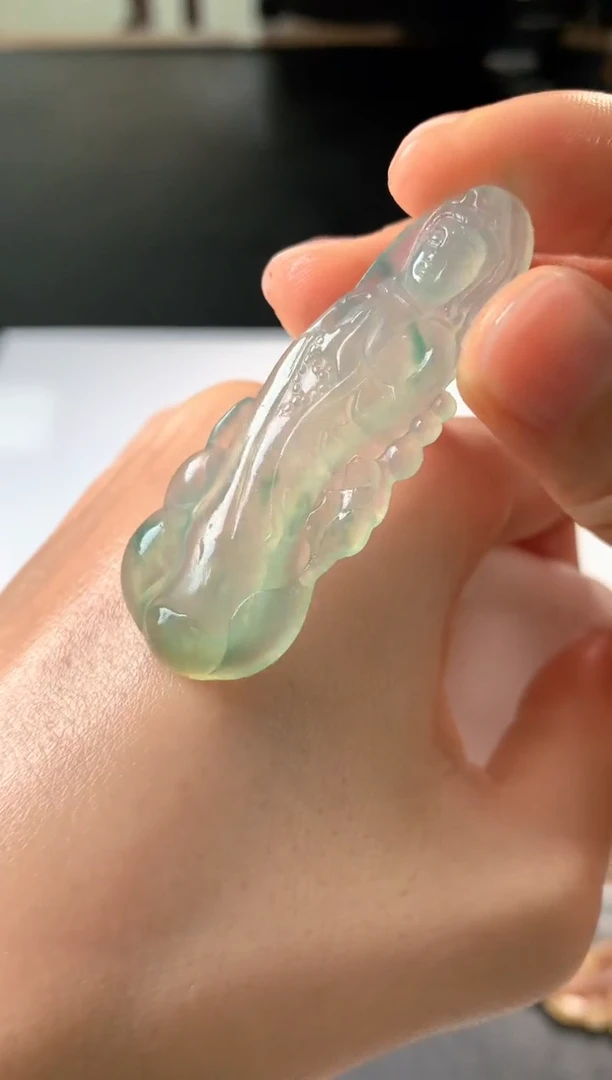 未镶嵌定制翡翠天****?毛货抛光