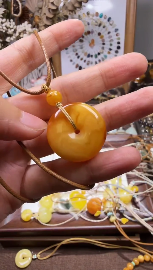 水晶摆件未镶嵌平安扣