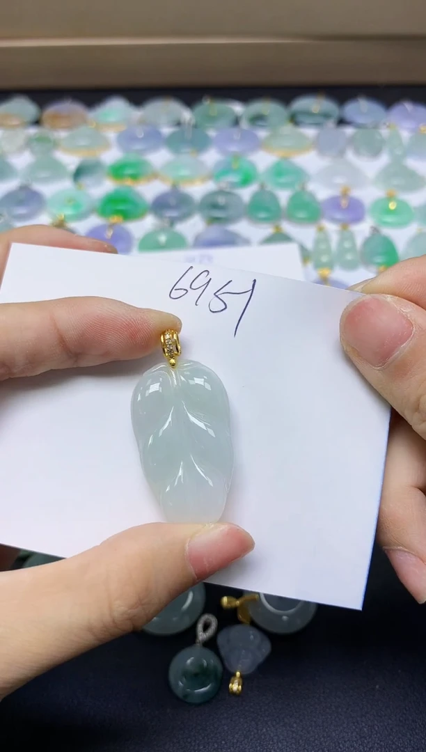 翡翠未镶嵌颈饰天然自然緬甸A貨翡翠