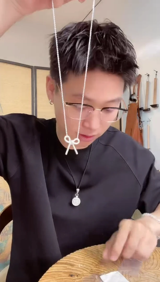 珐琅足银蝴蝶吊坠    闪11