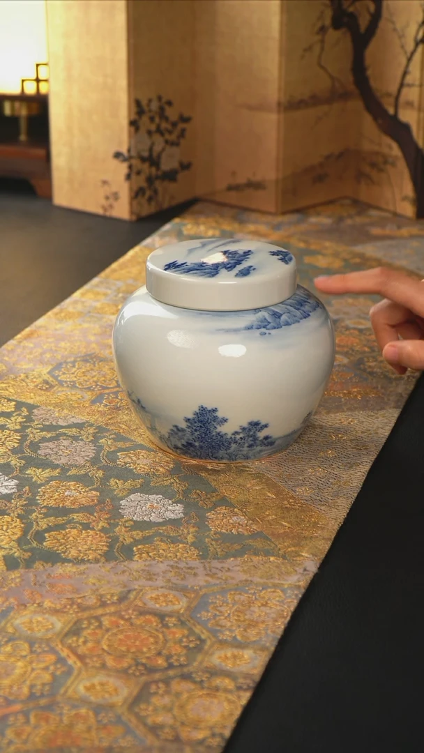 待月观山青花山水茶叶罐