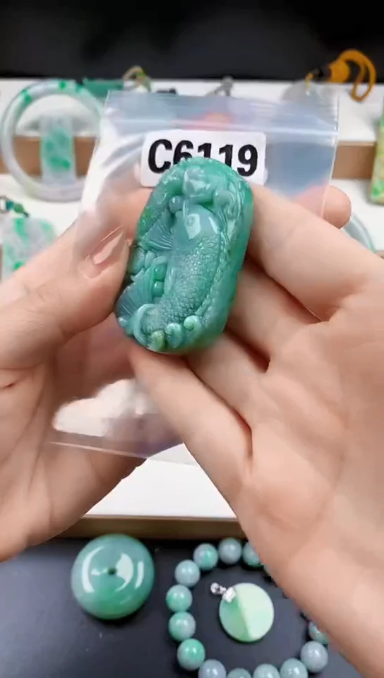 颈饰未镶嵌翡翠天然翡翠吊坠挂件