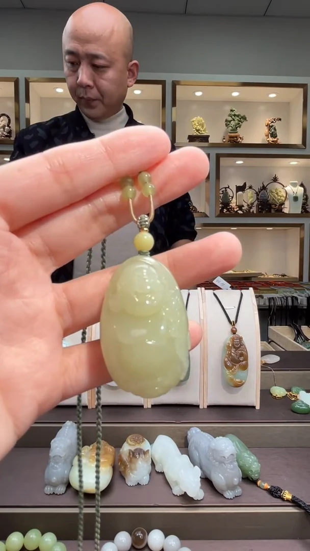 颈饰未镶嵌和田玉苏