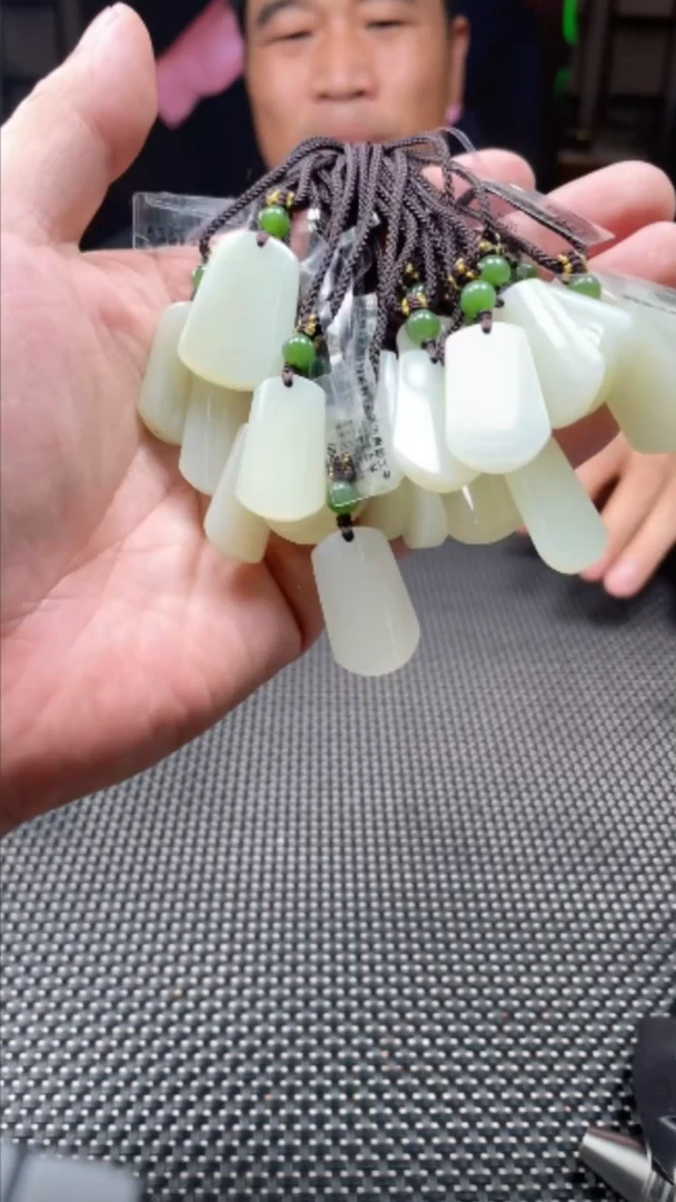 和田玉未镶嵌颈饰875902-6.25-F55-多样性发其—