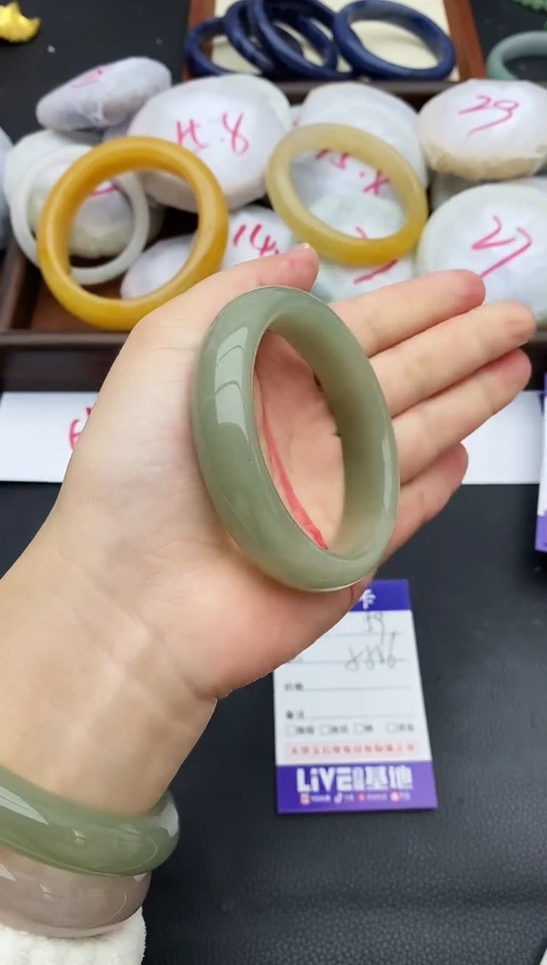 未镶嵌手镯石英质玉59+55/56