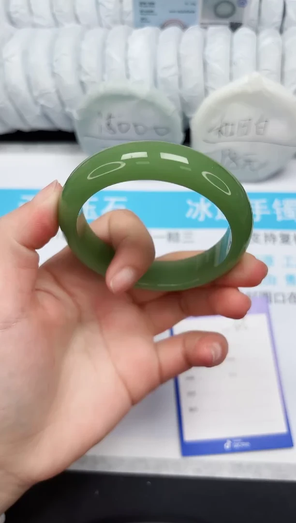 【闪购商品】石英质玉手镯未镶嵌45-60.6