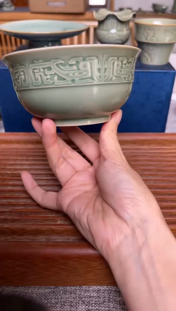 瓷器4.7英寸青铜小碗 微瑕