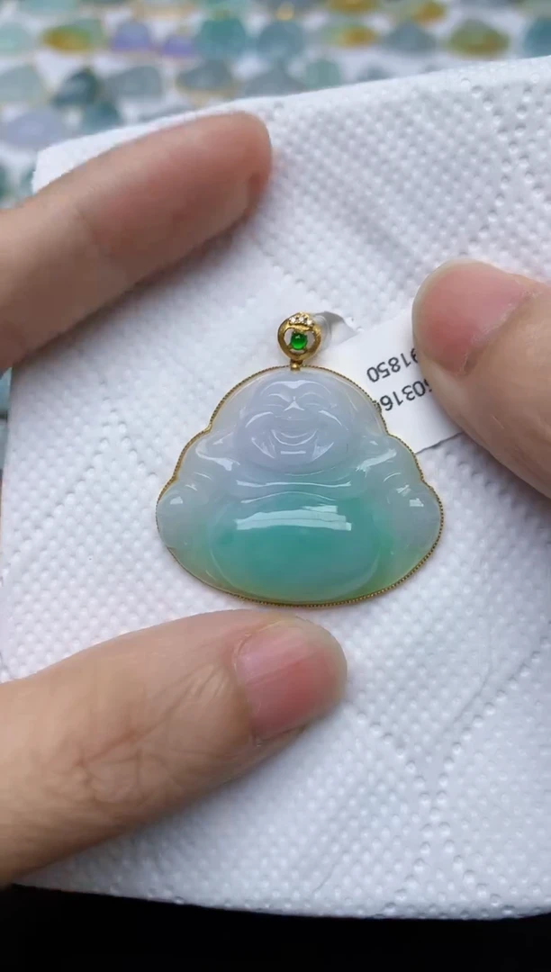 翡翠18K金镶嵌颈饰天然缅甸A货翡翠