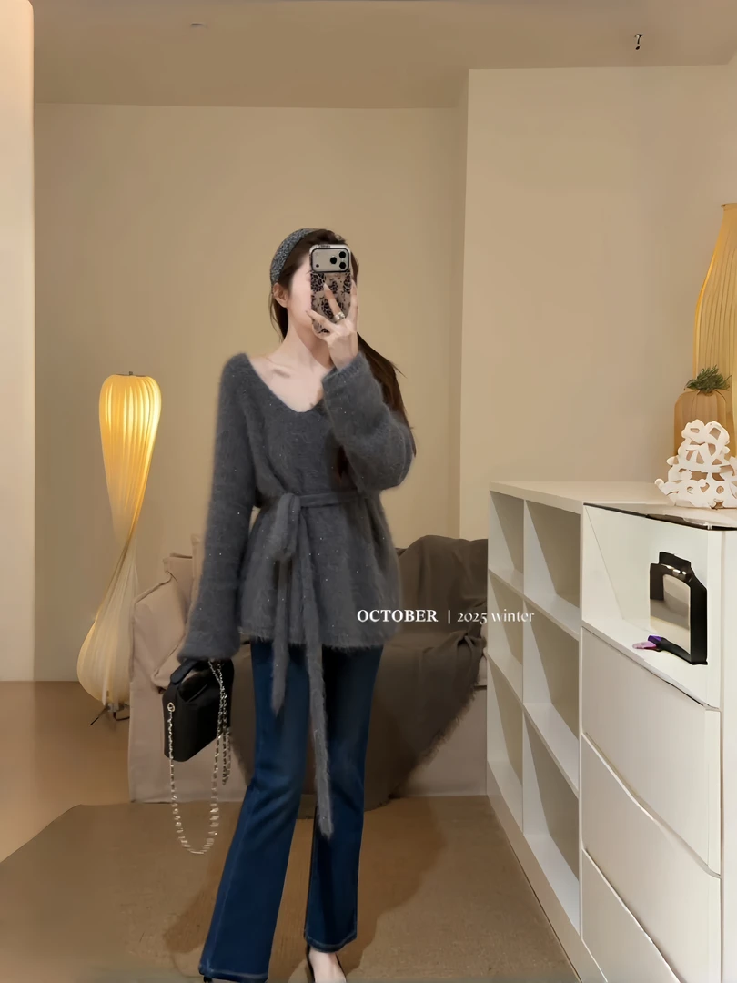 慵懒风V领亮片飘带软糯针织衫女2025秋冬毛衣微喇叭牛仔裤两件套