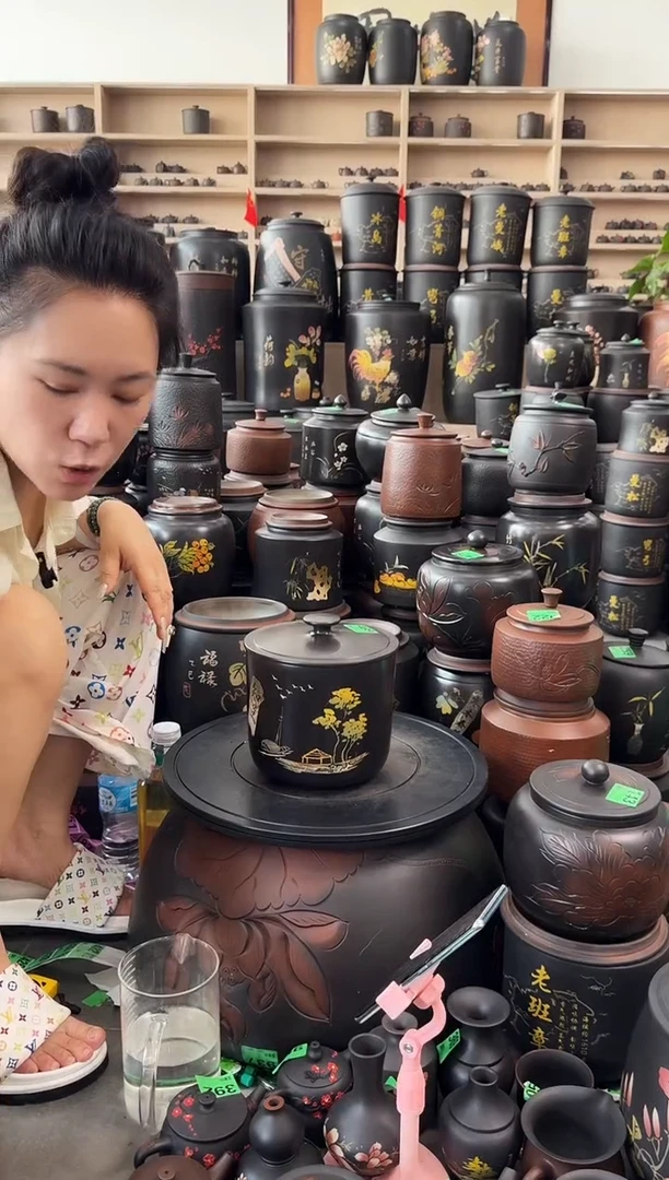 罐瑕疵茶叶罐  499 彩填小五饼