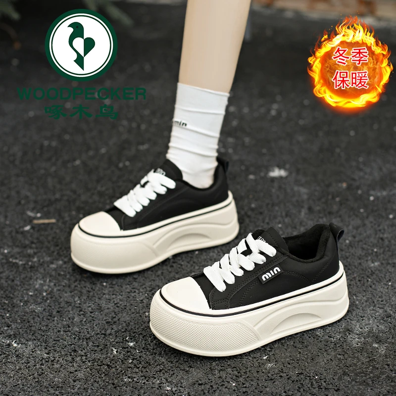 啄木鸟加绒厚底小白鞋女2025冬季新款学生增高休闲板鞋保暖运动鞋