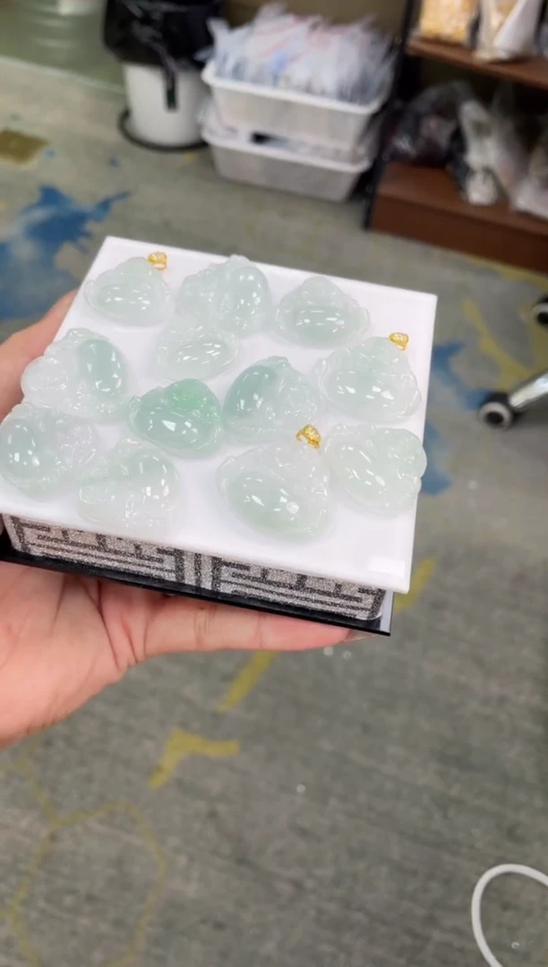 吊坠(不含链)银S925镶嵌翡翠佛公   多样性发货发一件