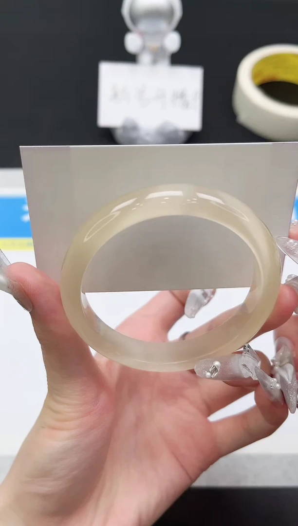 未镶嵌手镯石英质玉57-56.6