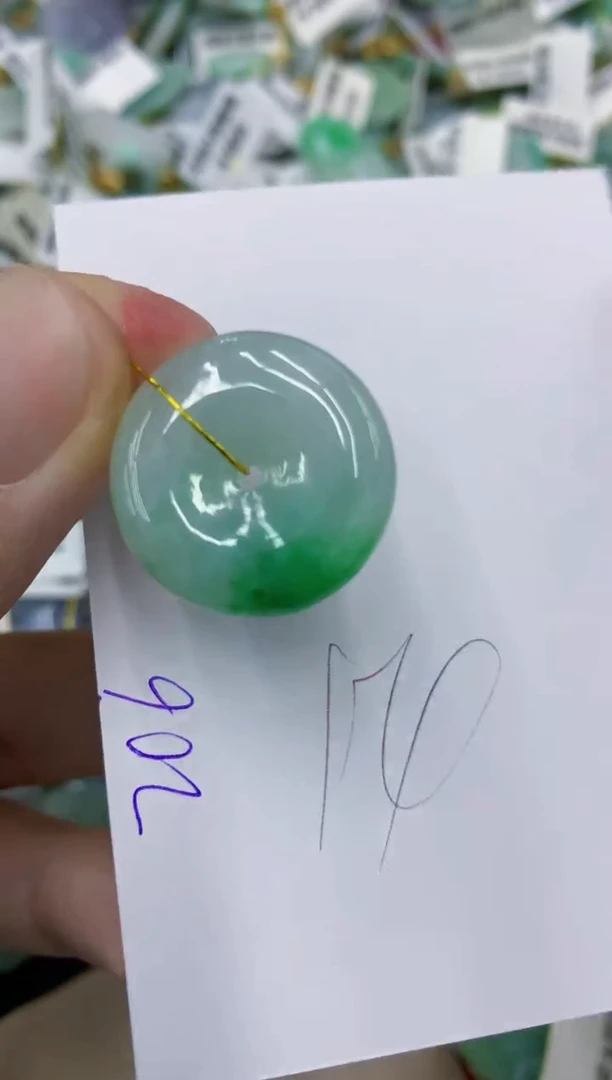 翡翠未镶嵌颈饰111111111111