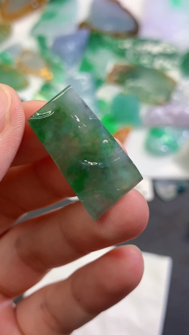 翡翠未镶嵌吊坠(不含链)564