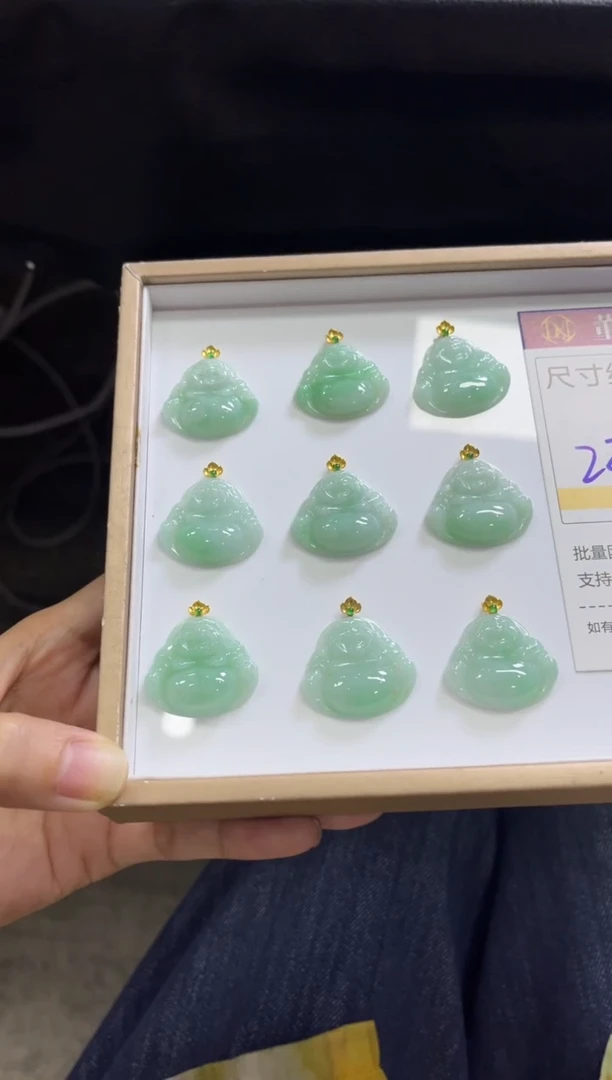 颈饰18K金镶嵌翡翠V167/多样性发一件/配绳子