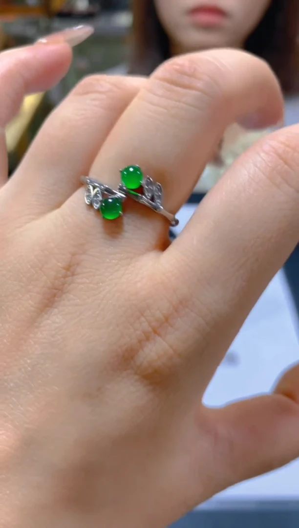 未镶嵌戒指翡翠多样性发一