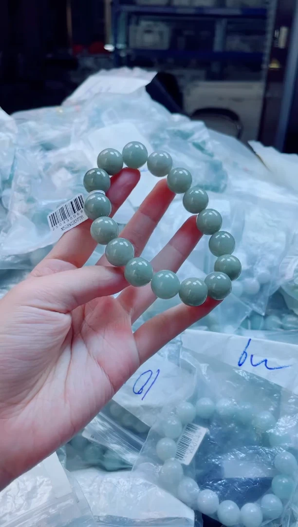 定制翡翠未镶嵌珠串