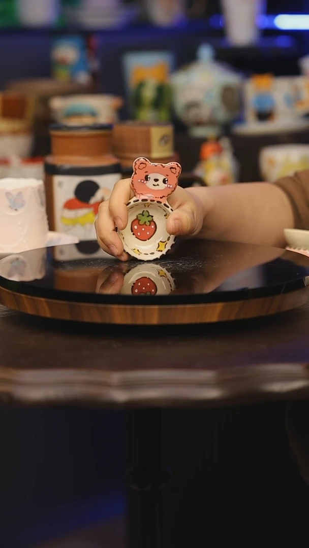 【闪购商品】摆件景德镇釉下彩绘设计师款式陶瓷