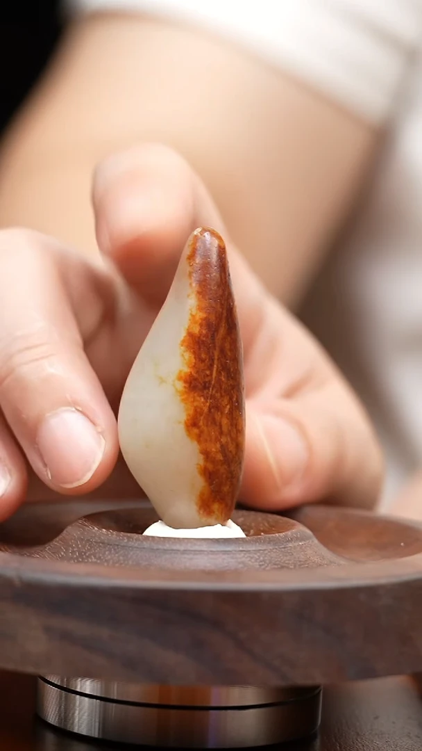 和田玉未镶嵌吊坠(不含链)24.8克和田玉原石