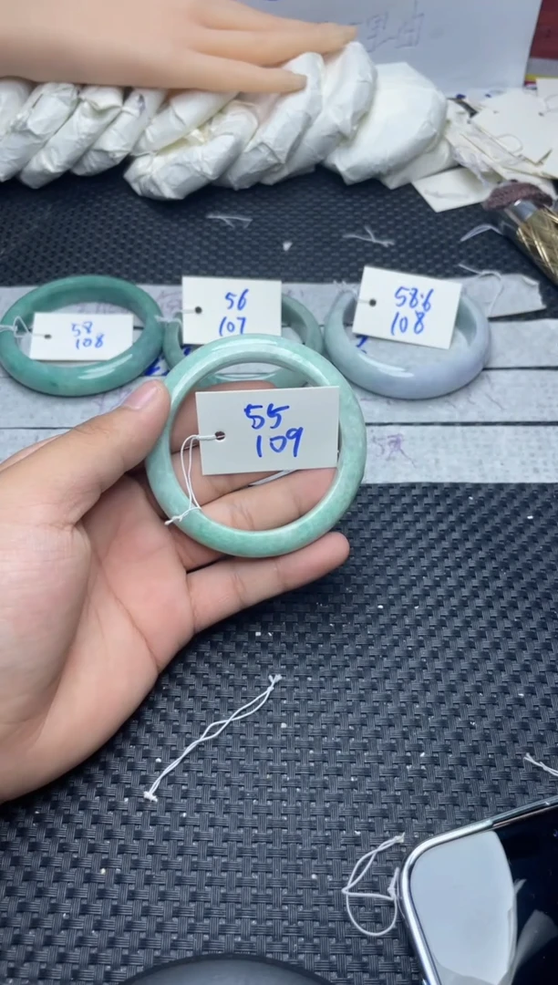 未镶嵌手镯翡翠109