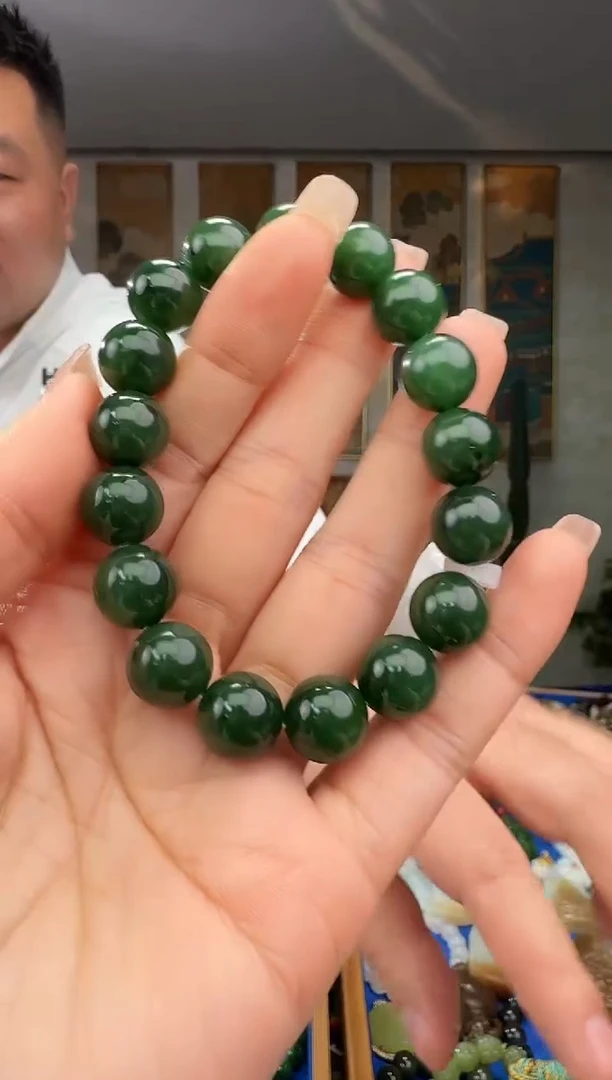 颈饰未镶嵌和田玉拍一发一