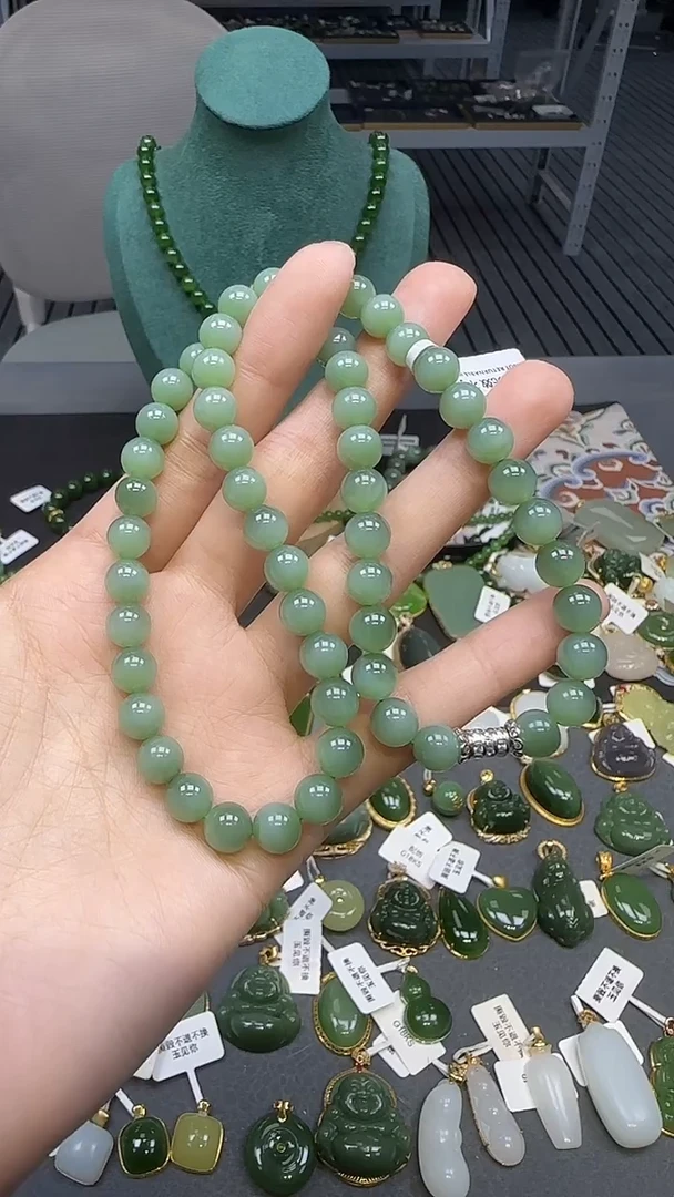 未镶嵌和田玉挂件1