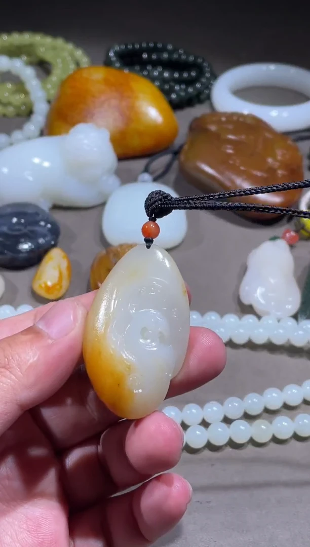 颈饰未镶嵌和田玉凤