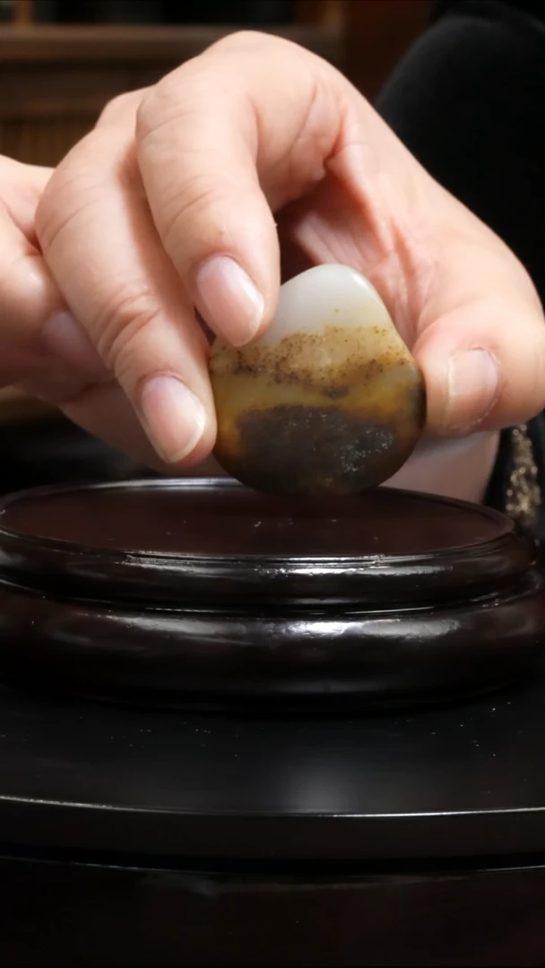 【闪购商品】和田玉吊坠(不含链)未镶嵌21.3克和田玉原石