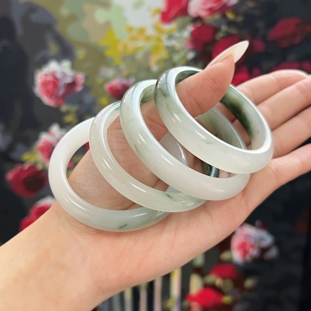 【天山翠手镯】石英质玉手镯多样性发其一 编号：121