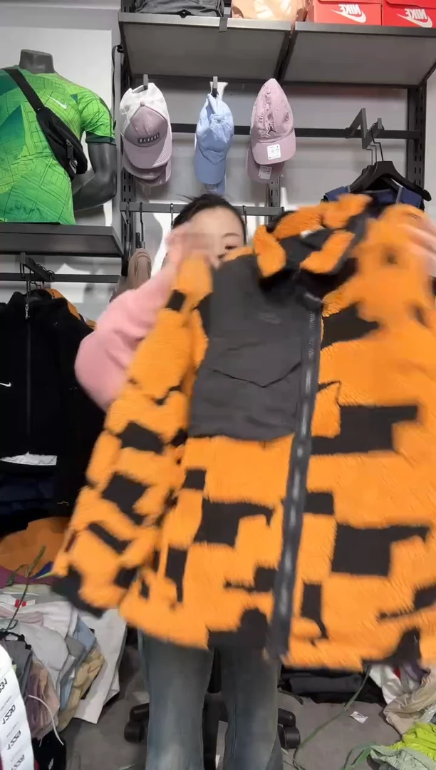 1228编码 瑕疵款直播间过款为准 尺码    身高