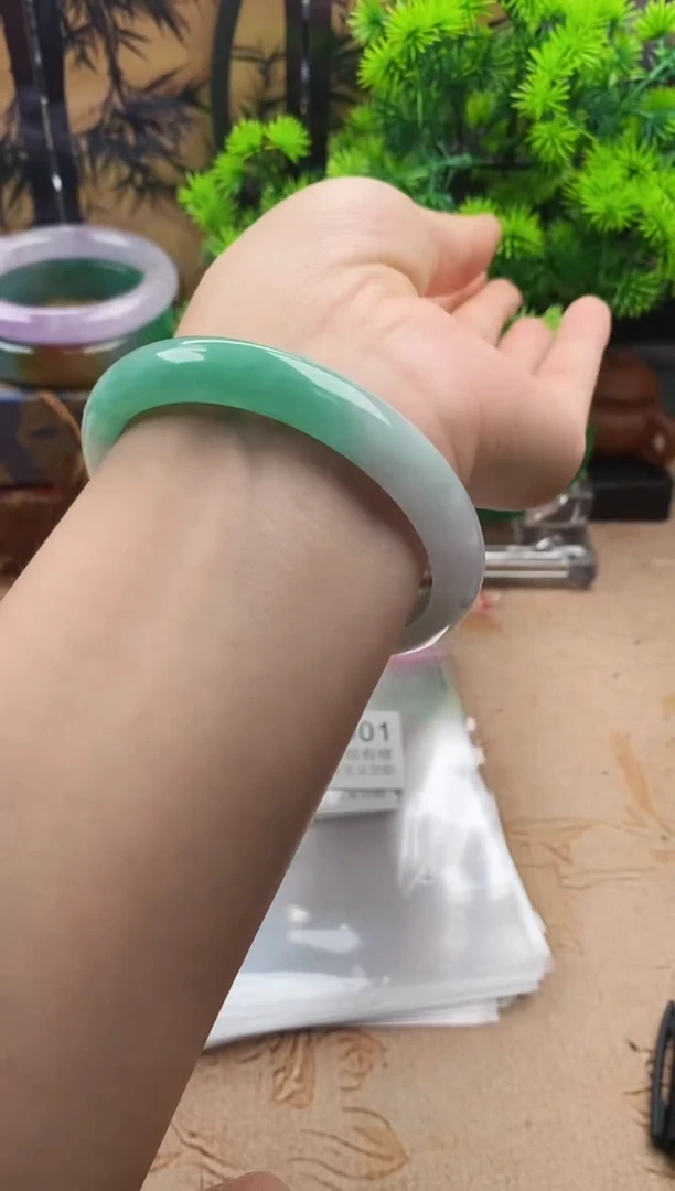 翡翠手镯专拍链接