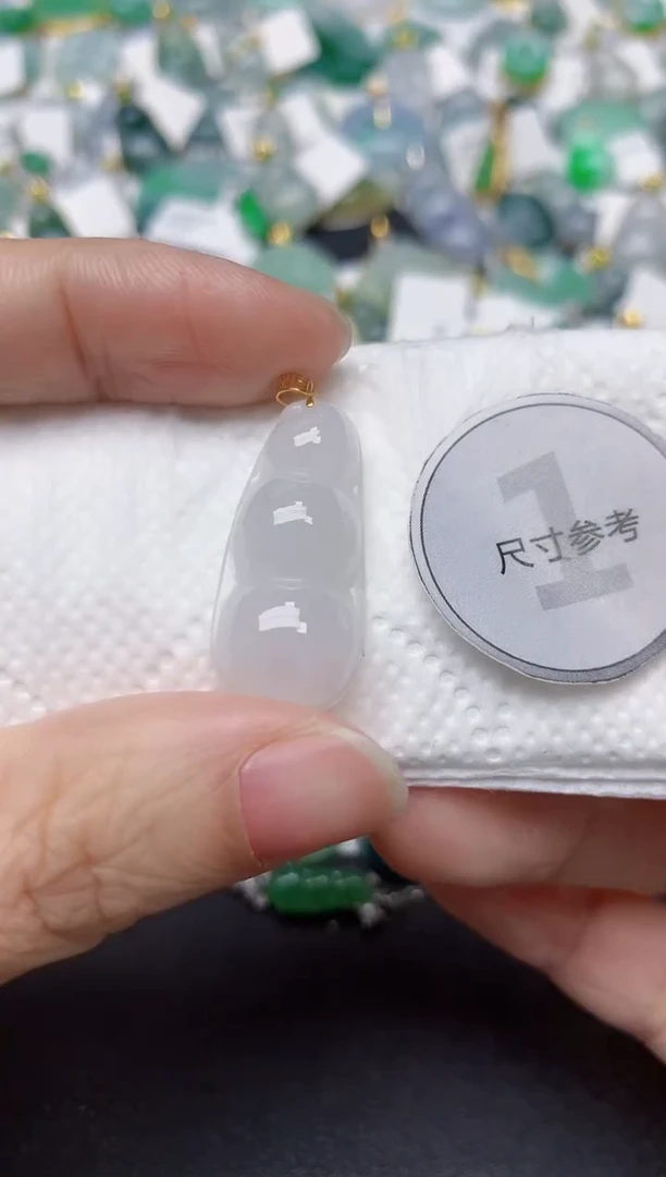 颈饰18K金镶嵌翡翠天然缅甸A货翡翠