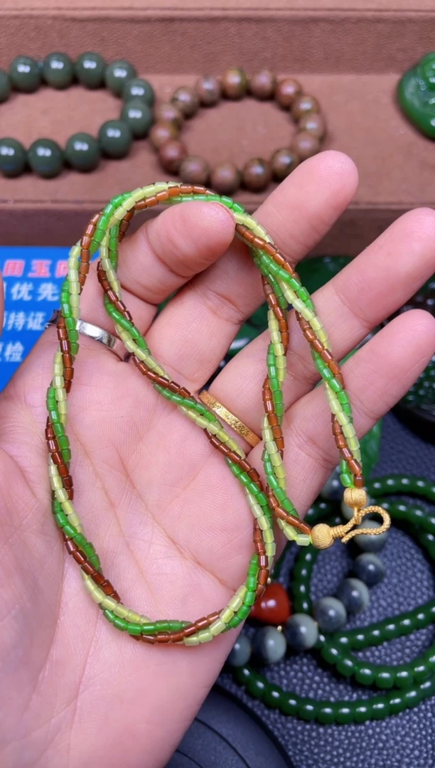 颈饰未镶嵌和田玉F266