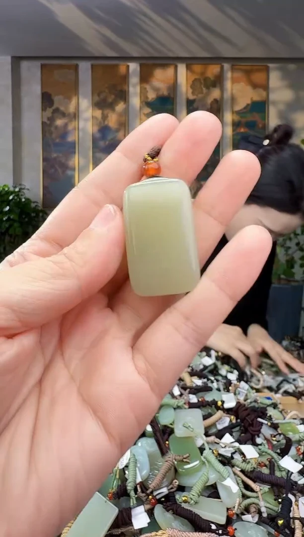 未镶嵌和田玉挂件拍一发一