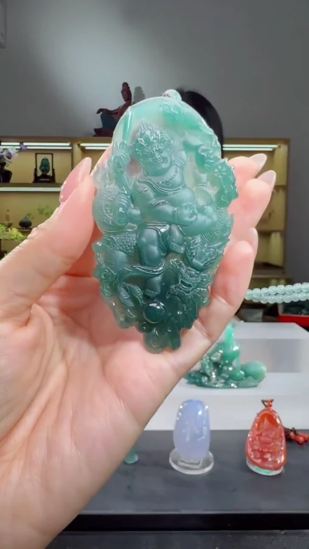 吊坠(赠链)未镶嵌翡翠不动（多样性发其一）