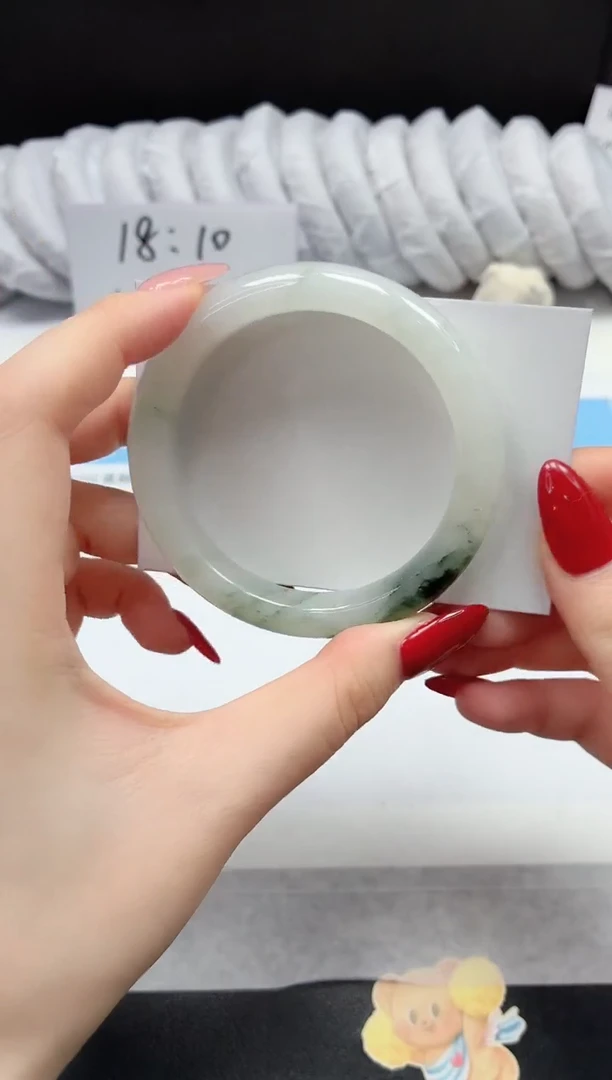 未镶嵌手镯石英质玉10/飘花57.8