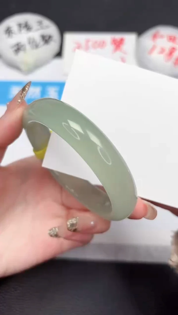 【闪购商品】石英质玉手镯未镶嵌47-58.5