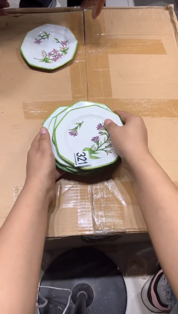 瓷片哦****莫321...........