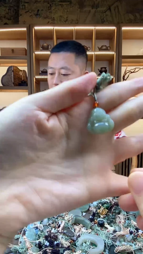 颈饰未镶嵌和田玉和田玉吊坠