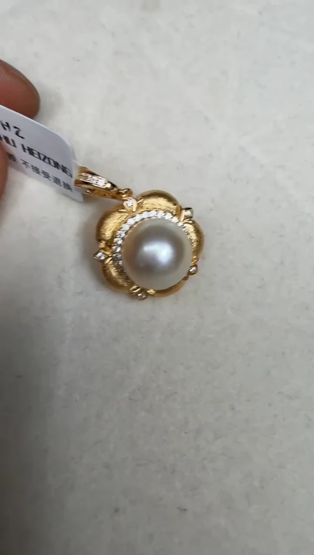 颈饰银S925镶嵌海水珍珠吊坠