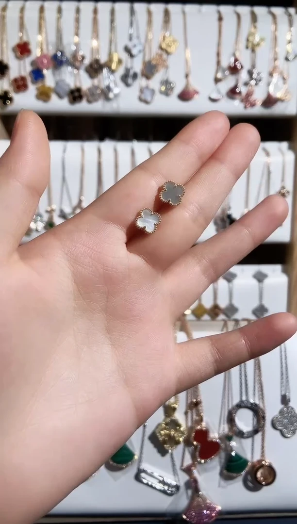 【闪购商品】贝壳（贝母）耳钉18K金镶嵌贝母k黄