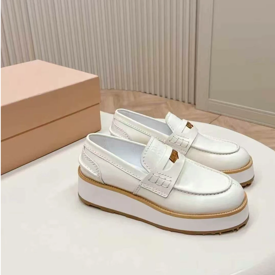 未使用 MIU MIU/缪缪 /六六/厚底白色硬币乐福鞋