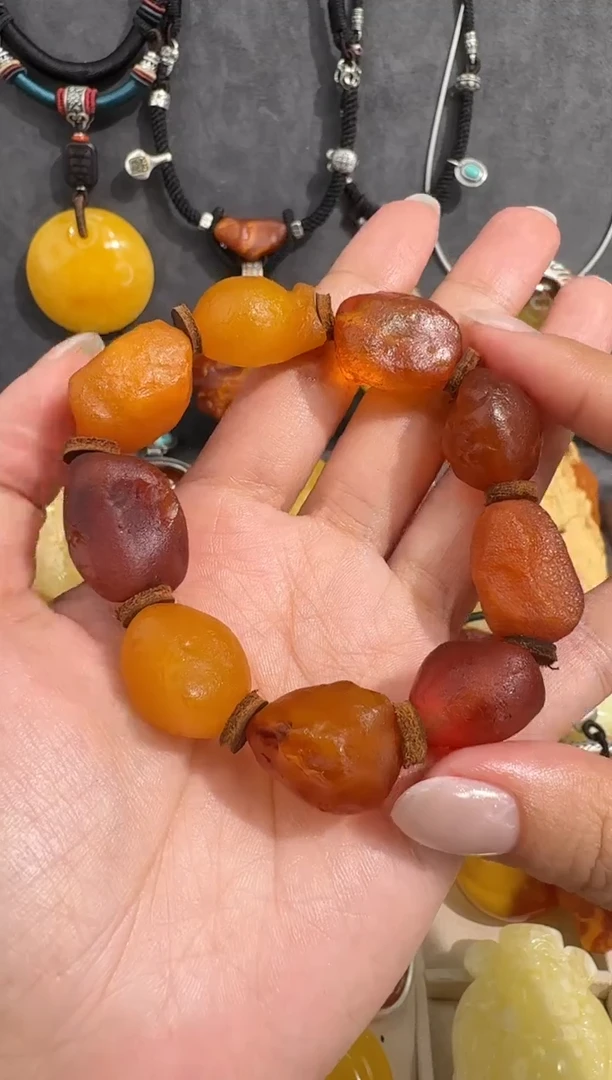 裸石琥珀未镶嵌沐*琥珀