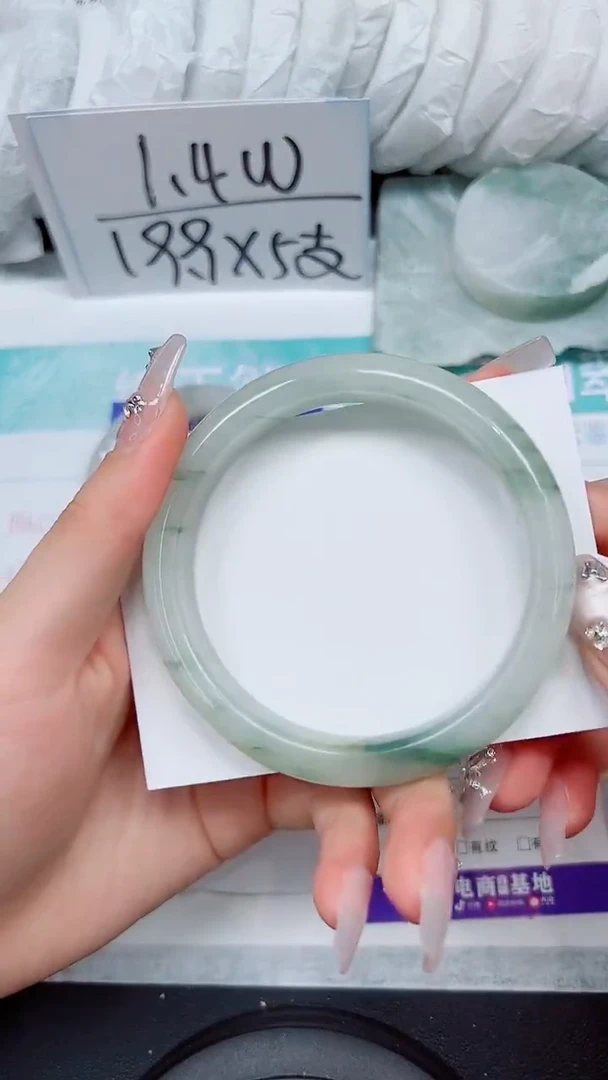 【闪购商品】石英质玉手镯未镶嵌A228-63`64`65`