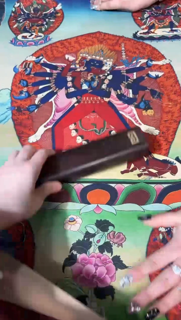 卷轴画龙妹的唐卡tk16