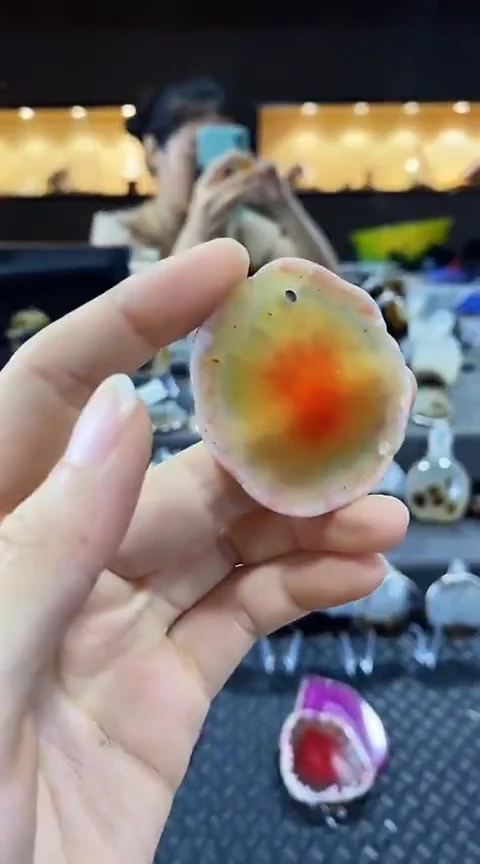 未镶嵌颈饰玛瑙/玉髓顾*玖玛瑙