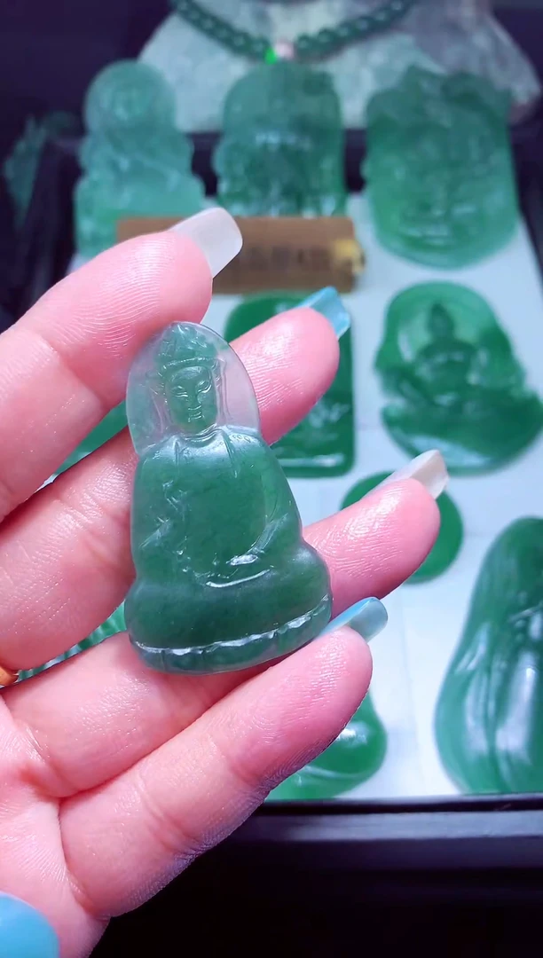 未镶嵌定制翡翠小*月天然缅甸翡翠A货吊坠